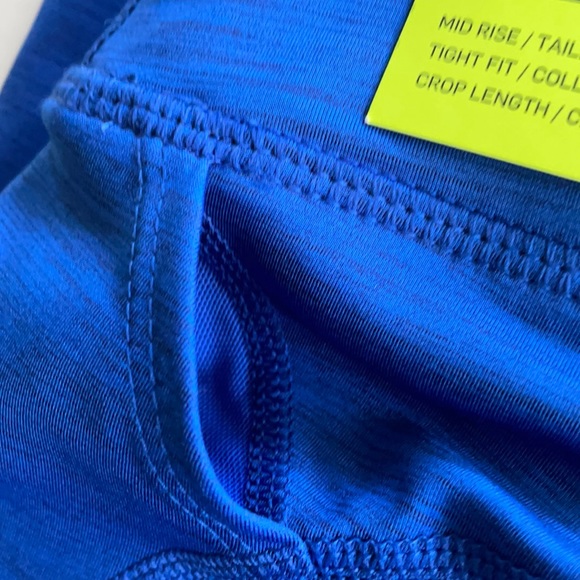 ❗️NIKE RUNNING DRI FIT MID RISE MESH CROP LEGGINGS - Picture 6 of 15